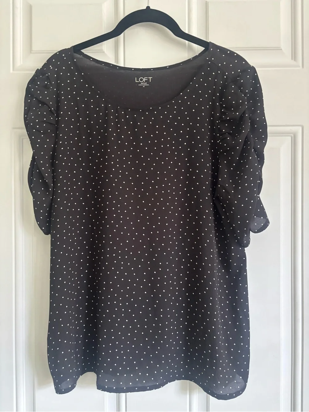 LOFT Mixed Media Black /White Polka Dot Puff-Sleeve Blouse, Size Medium
